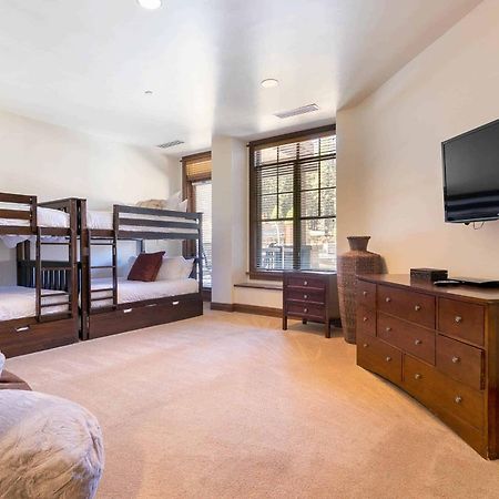 Great Bear Lodge 206 By East West Hospitality Truckee Extérieur photo